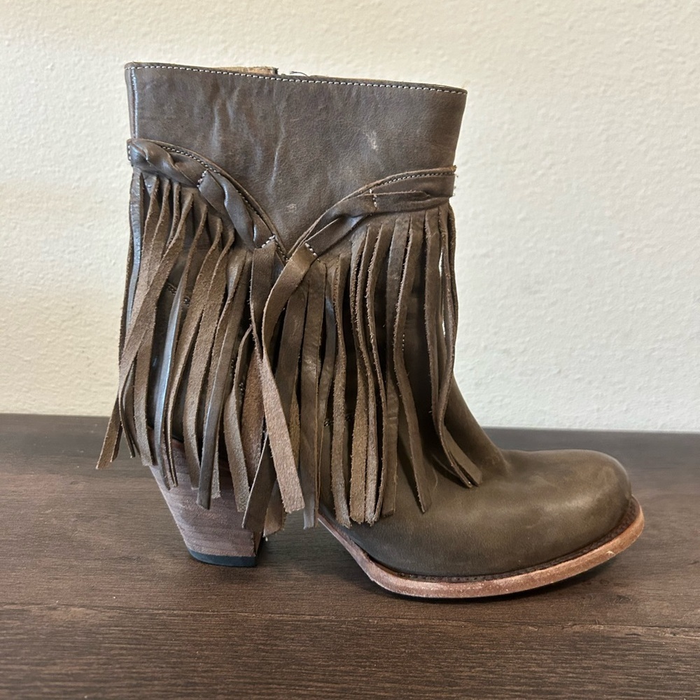 Vintage Matisse Fringe Leather Boots